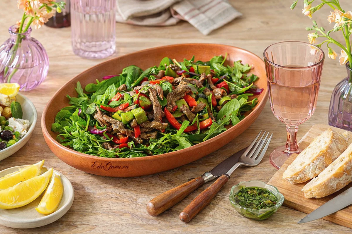 Острый салат с говядиной