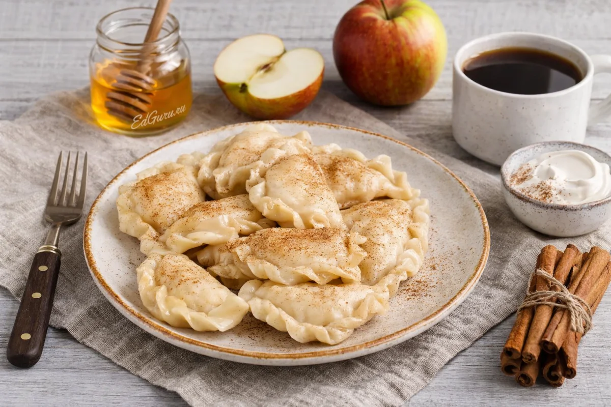 Вареники с яблоками