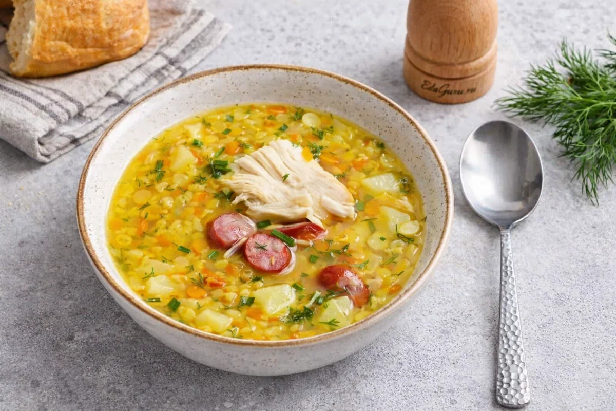 Гороховый суп с колбасками